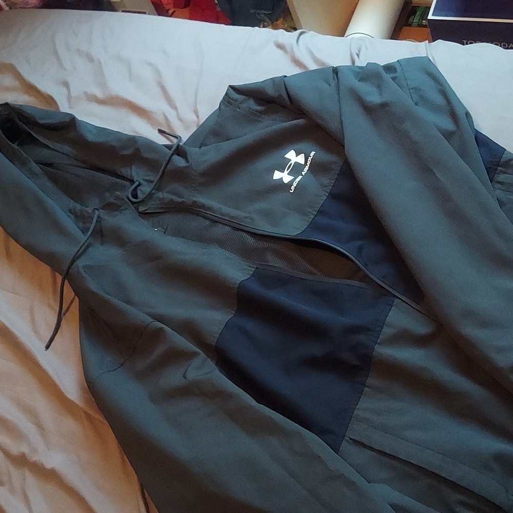 Under Armour wind sweater